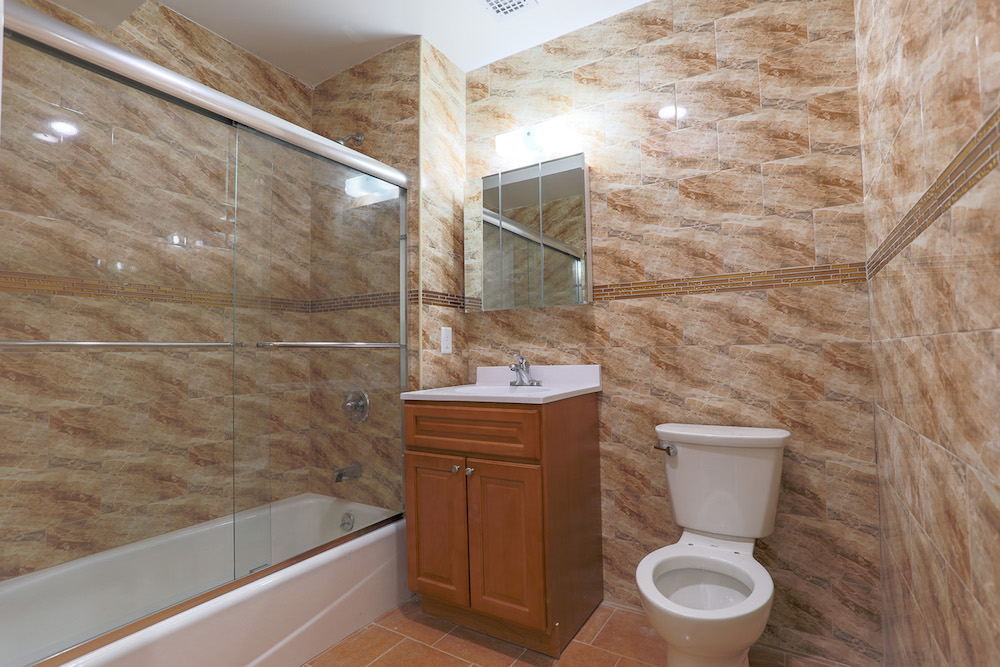 2 Bedrooms Bedrooms, ,1 BathroomBathrooms,Apartment,For Rent,1001