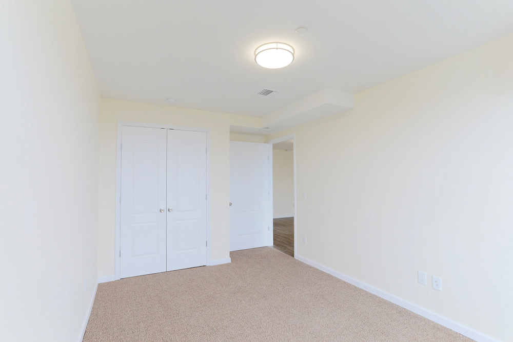 2 Bedrooms Bedrooms, ,1 BathroomBathrooms,Apartment,For Rent,1001